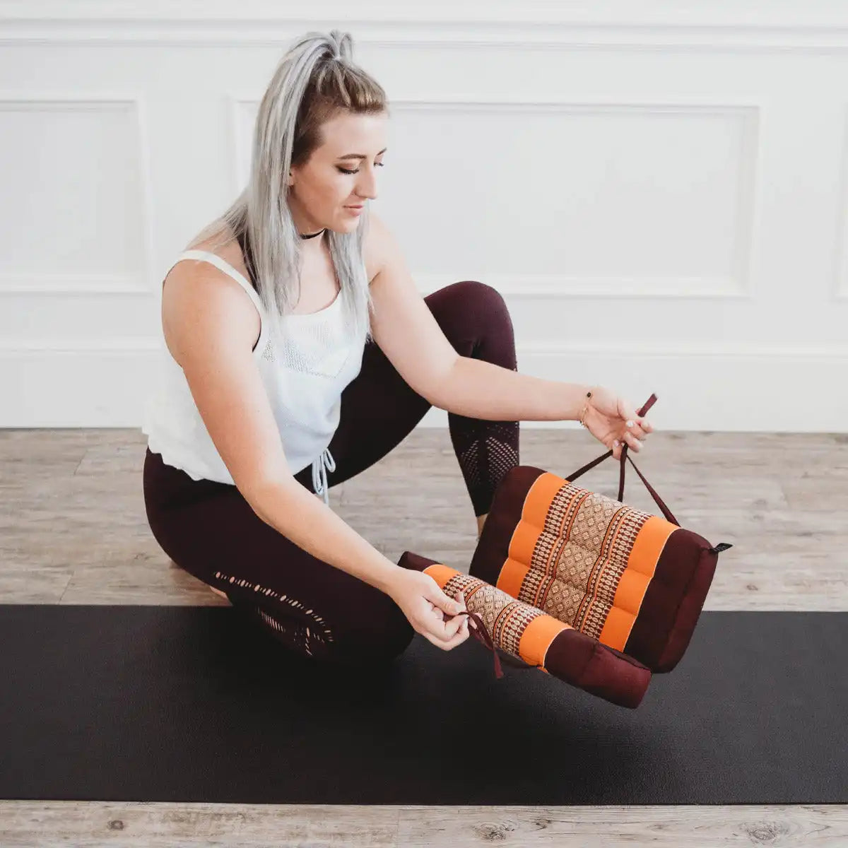 Zafuko Large Foldable Yoga & Meditation Cushion